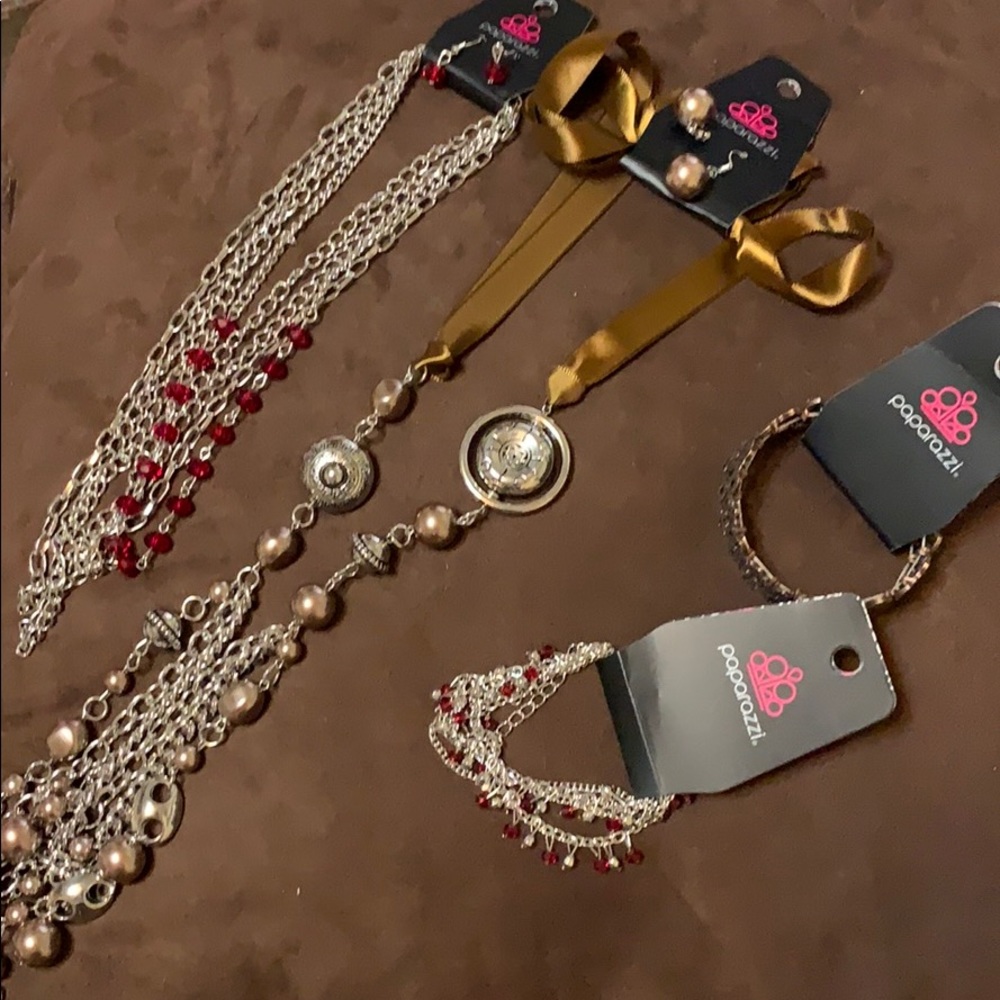 NWT paparazzi necklace and bracelet lot